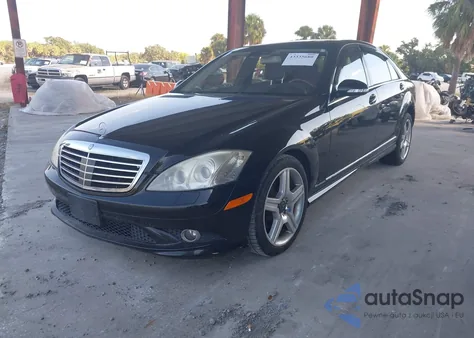 2007 Mercedes-Benz S 550 z USA, uszkodzony, nr VIN WDDNG71X97A091768